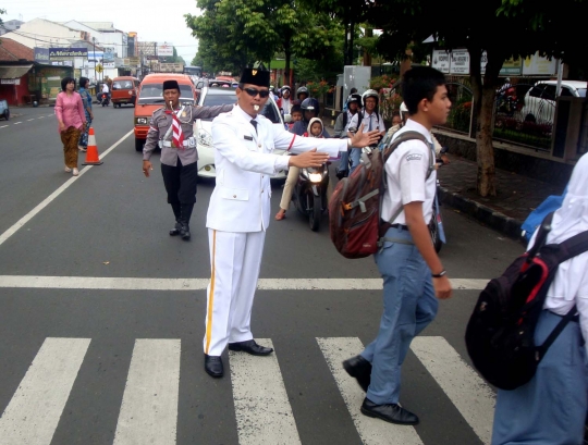 Hari Pahlawan, polisi di Purwokerto berkostum ala pejuang