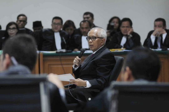 Jalani sidang lanjutan, OC Kaligis dicecar JPU