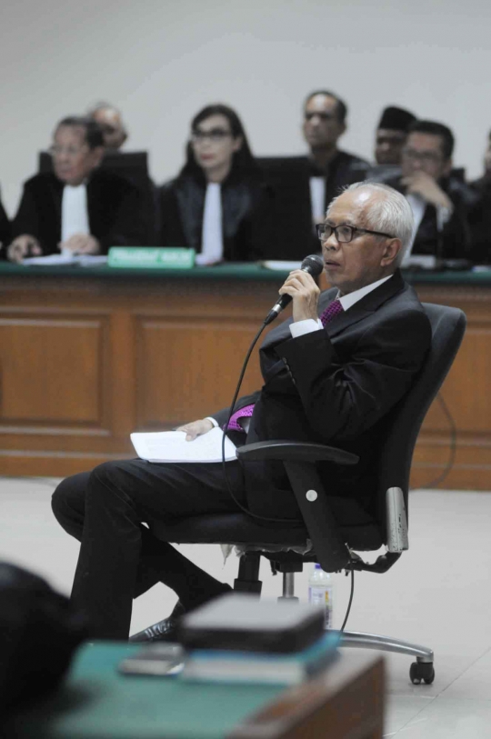 Jalani sidang lanjutan, OC Kaligis dicecar JPU