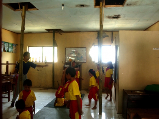 Kondisi prihatin gedung SDN 2 Petahunan rusak dan hampir roboh