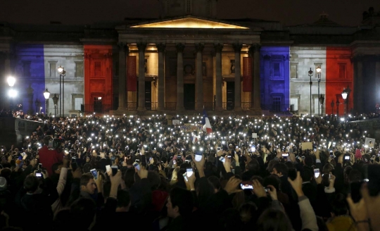 Dunia berduka untuk korban serangan di Paris