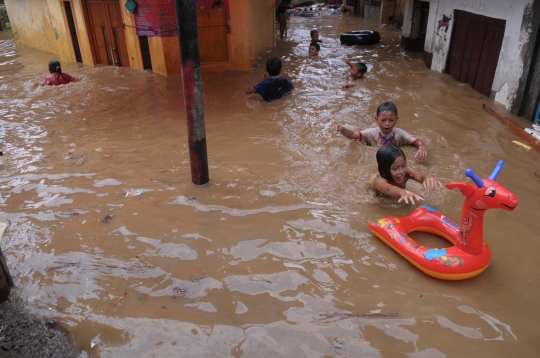 Dikirim air bah, normalisasi Ciliwung di Kp Melayu terhenti