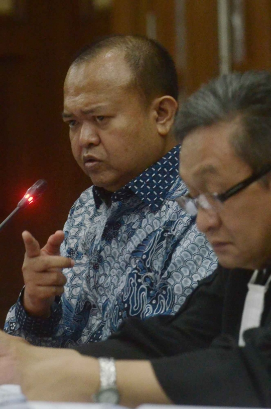 Istri muda Gatot bersaksi di sidang Rio Capella