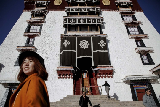 Menelusuri jejak Kekaisaran Tibet di 'istana langit' Potala