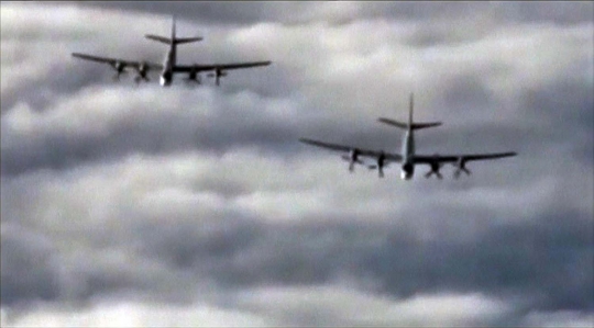 Gempuran sengit jet bomber Rusia di langit Suriah