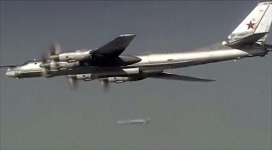 Gempuran sengit jet bomber Rusia di langit Suriah
