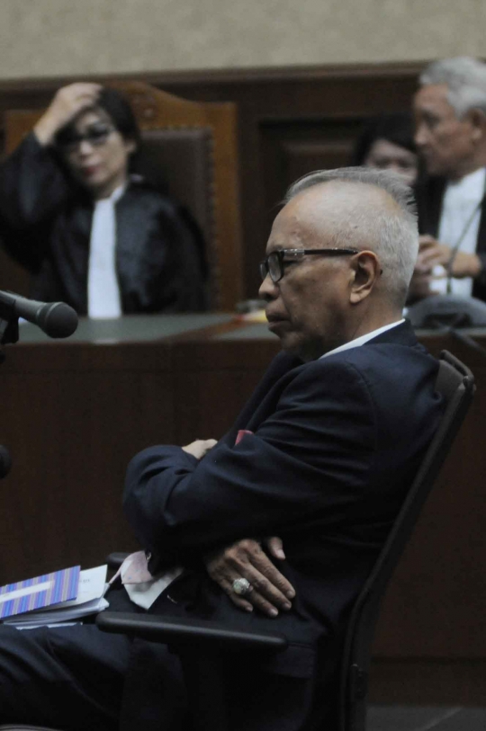 JPU tuntut OC Kaligis dihukum 10 tahun penjara