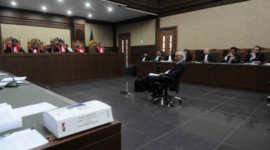 JPU tuntut OC Kaligis dihukum 10 tahun penjara