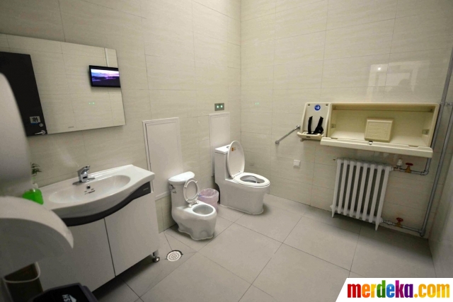 Foto Fasilitas Mewah Di Toilet Umum Beijing Ini Bikin Betah BAB Merdeka Com