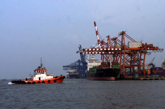 Memantau aktivitas dwelling time di Pelabuhan Tanjung Priok