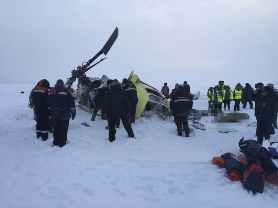 Helikopter Mi-8 Rusia jatuh di gurun salju, 15 orang tewas