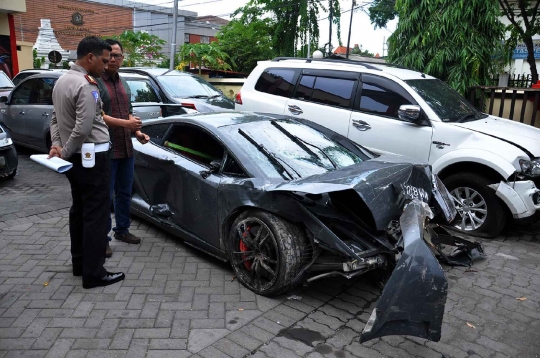 Ini Lamborghini yang tabrak penjual STMJ di Surabaya saat balap liar