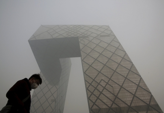 Pekatnya kabut asap selimuti negeri Tiongkok