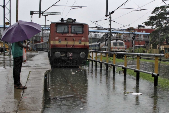 Dahsyatnya banjir bandang tenggelamkan selatan India