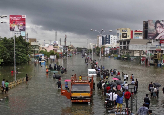 Dahsyatnya banjir bandang tenggelamkan selatan India