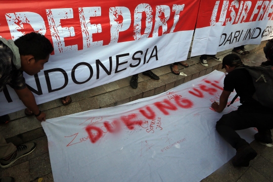 Massa HMI gelar demo usir Freeport di Bundaran HI