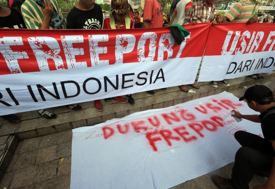 Massa HMI gelar demo usir Freeport di Bundaran HI