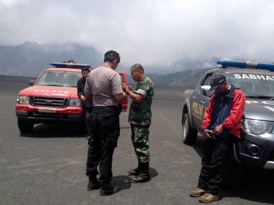 Nekat terobos zona merah Bromo, rombongan trail diamankan