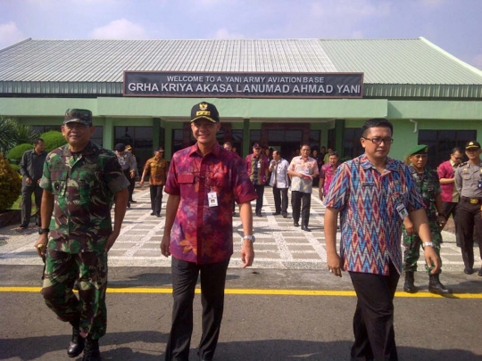 Ganjar pantau persiapan Pilkada di Jateng pakai helikopter