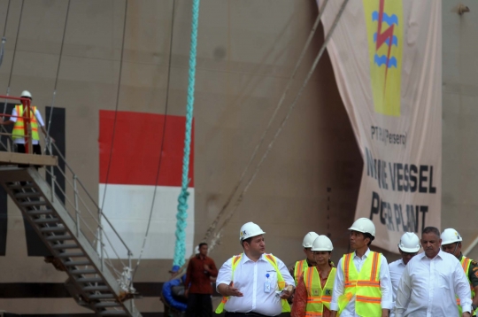 Kemegahan kapal pembangkit listrik yang dikirim Jokowi ke Sulut