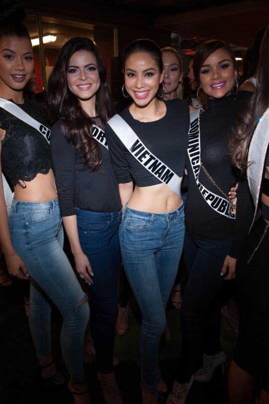 Gaya narsis kontestan Miss Universe 2015 ikuti sesi pemotretan