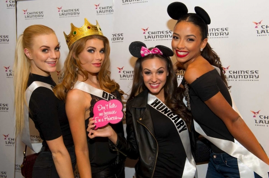 Gaya narsis kontestan Miss Universe 2015 ikuti sesi pemotretan