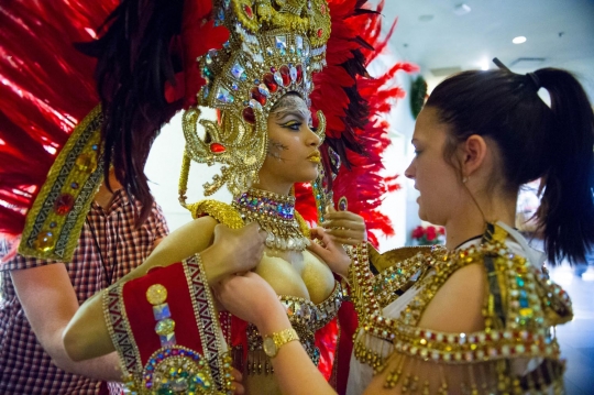 Gaya narsis kontestan Miss Universe 2015 ikuti sesi pemotretan