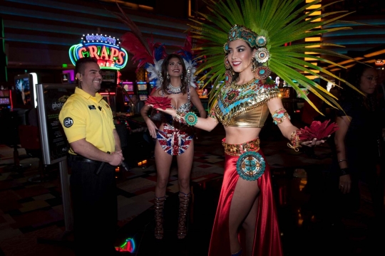 Gaya narsis kontestan Miss Universe 2015 ikuti sesi pemotretan