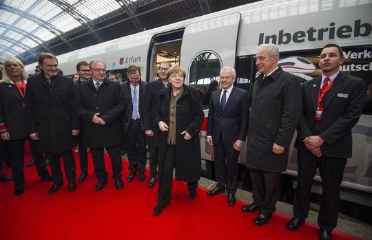 Kanselir Merkel jajal rel kereta cepat baru sepanjang 123 Km