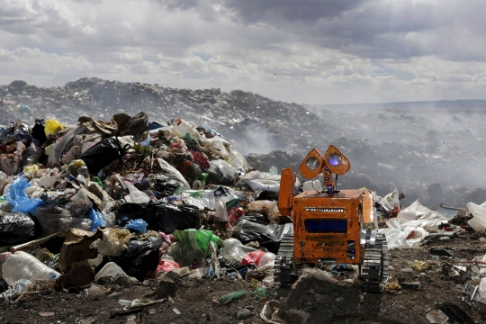 Pemuda Bolivia ini sulap sampah jadi robot animasi Wall-E