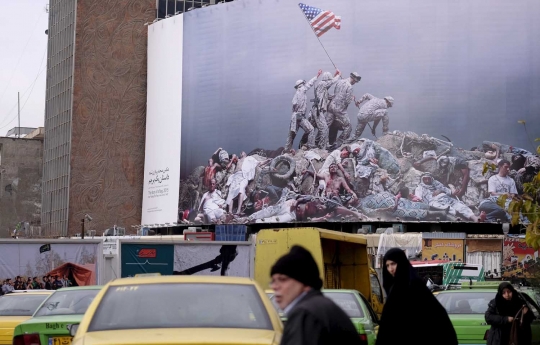 Coretan mural nyelekit anti-AS menjamur di Iran