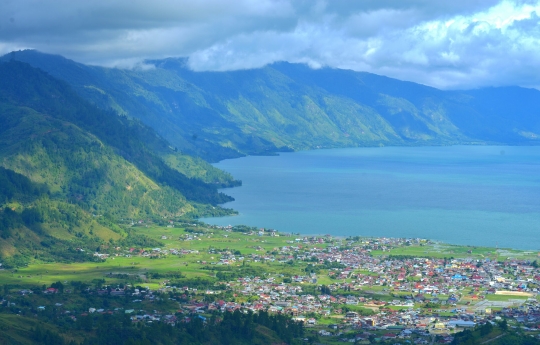 Pesona Danau Laut Tawar di dataran tinggi Gayo