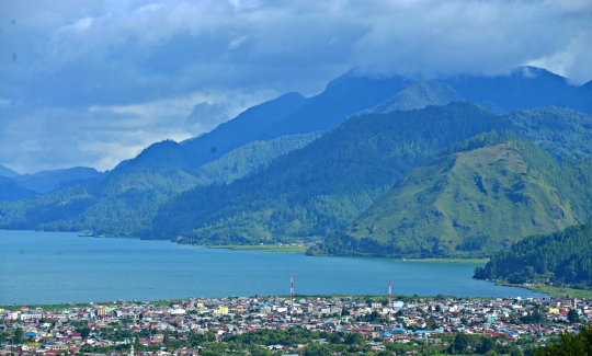 Pesona Danau Laut Tawar di dataran tinggi Gayo