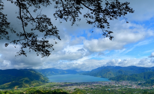 Pesona Danau Laut Tawar di dataran tinggi Gayo