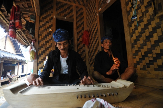 Melihat warga Badui Luar lestarikan budaya lewat alat musik
