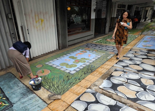 Mural pedestrian 120 meter percantik Jalan Cikini Raya
