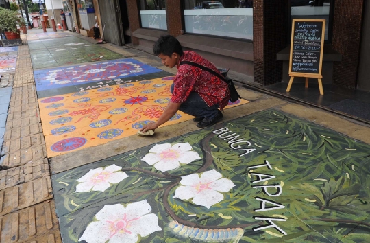 Mural pedestrian 120 meter percantik Jalan Cikini Raya