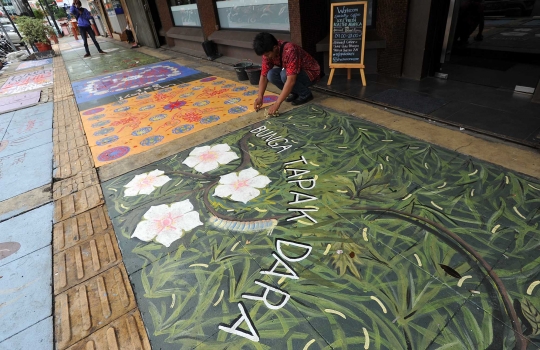 Mural pedestrian 120 meter percantik Jalan Cikini Raya