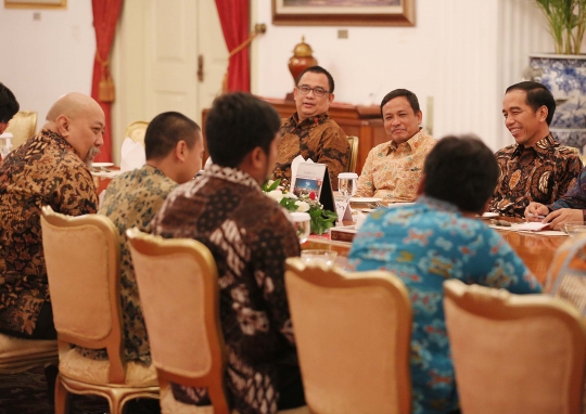 Hibur diri, Jokowi undang komika Stand Up Comedy di Istana