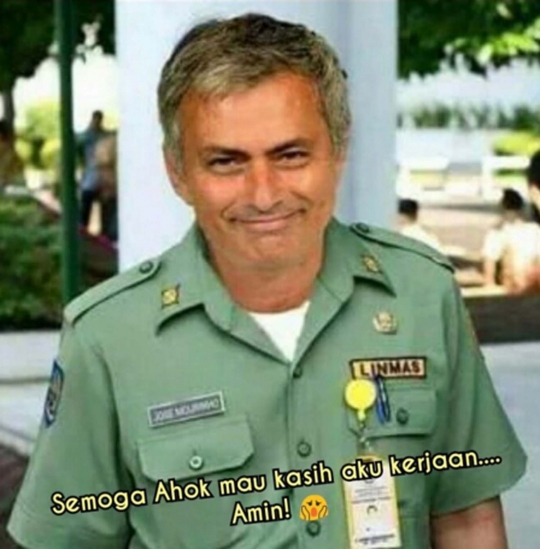 Deretan meme lucu pemecatan Mourinho yang bikin ngakak