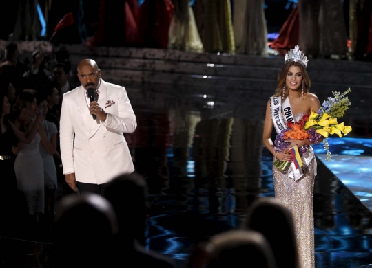 Ini momen dramatis host salah sebut juara Miss Universe 2015