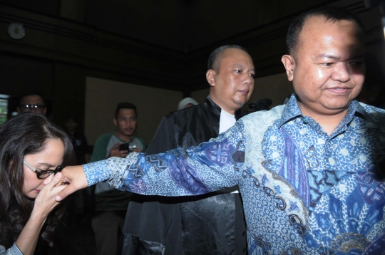 Terbukti disuap, Rio Capella divonis 1,5 tahun bui