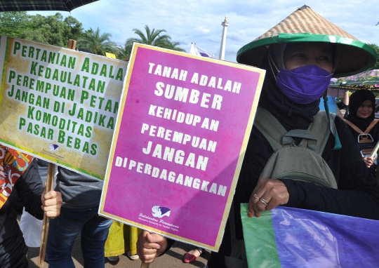 Hari Ibu, aktivis tuntut perlindungan bagi buruh & petani perempuan