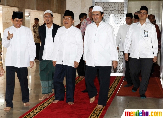 Foto : Wapres Jusuf Kalla hadiri maulid akbar di Masjid 