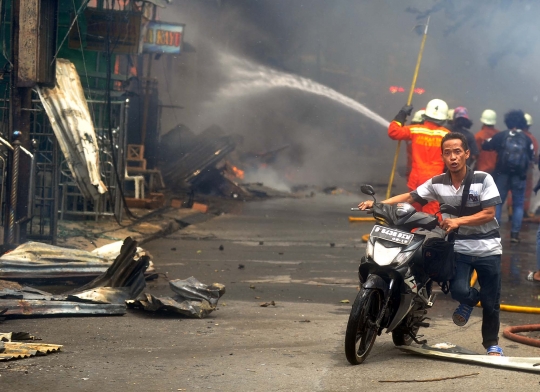 Ditinggal liburan, puluhan rumah di Bukit Duri kebakaran