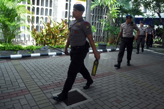 Jelang Natal, polisi sisir Gereja Katedral