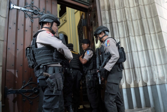 Jelang Natal, polisi sisir Gereja Katedral