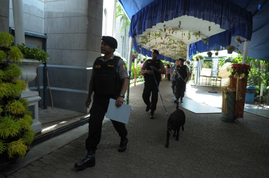 Jelang Natal, polisi sisir Gereja Katedral