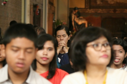 Suasana khidmat selimuti Misa Natal di Gereja Katedral