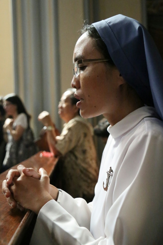 Suasana khidmat selimuti Misa Natal di Gereja Katedral